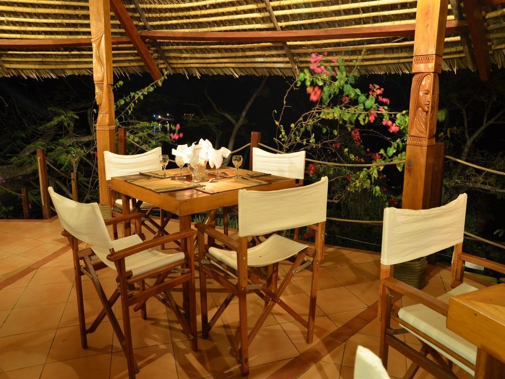 Auberge Le Maki Lodge Ampangorinana 외부 사진